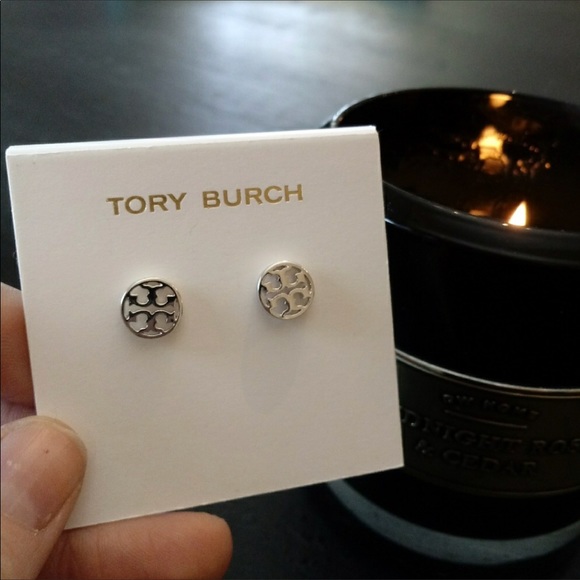 Tory Burch NWOT Silver Logo Circle Stud Earrings - Picture 2 of 8